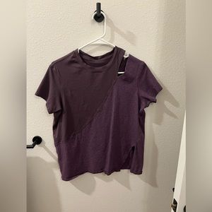 Purple slitted T-shirt - Size 4 - Lululemon